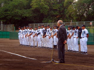 開会式の様子。(財)堺市教育スポーツ振興事業団　専務理事　山本恭久様よりご挨拶いただきました 